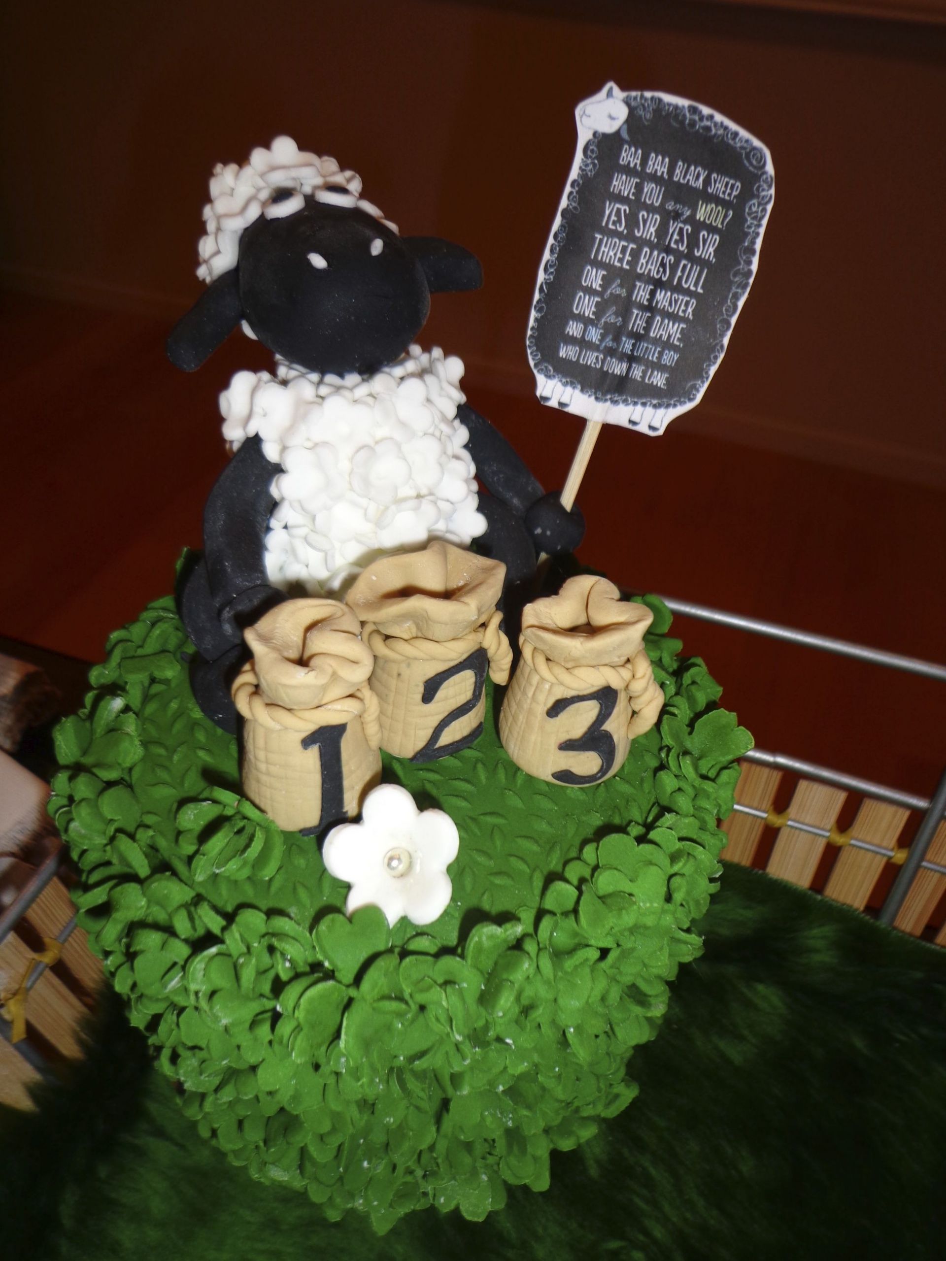 Farm Animals Cake Easy